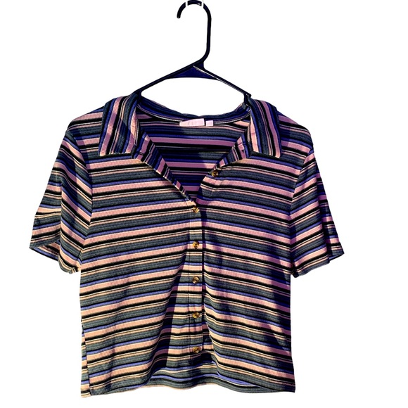 Multi colored collar button up top - Picture 1 of 1